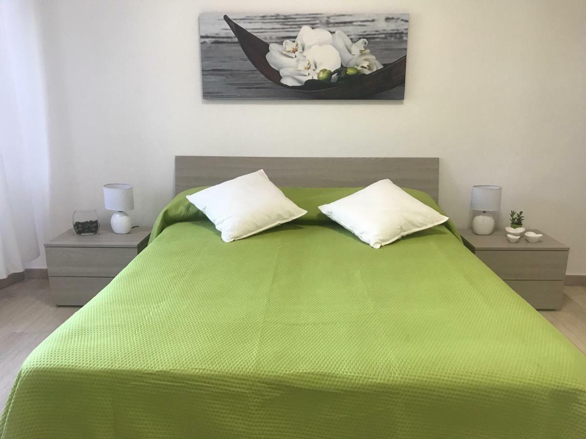 Baia Taormina Apartment Giardini-Naxos Buitenkant foto
